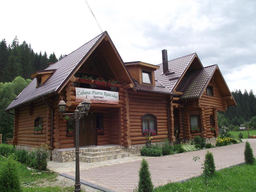 Cabana Piatra Runcului Vatra Moldoviţei エクステリア 写真