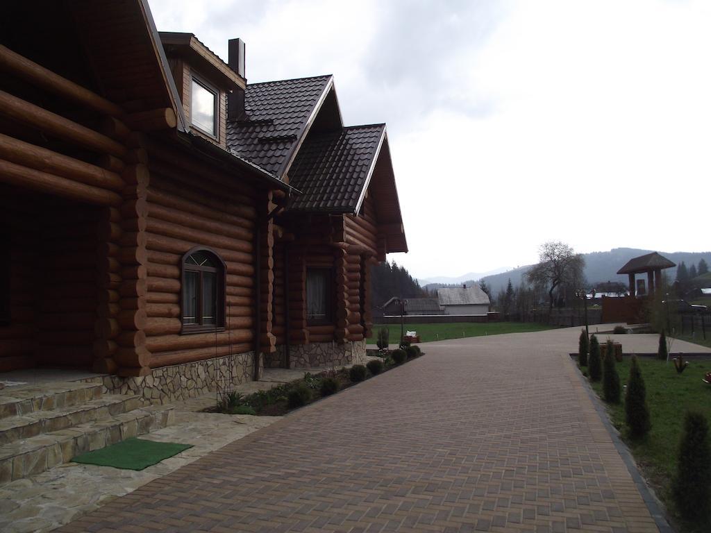 Cabana Piatra Runcului Vatra Moldoviţei エクステリア 写真