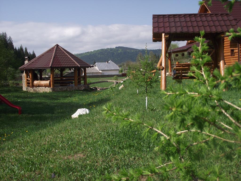 Cabana Piatra Runcului Vatra Moldoviţei エクステリア 写真