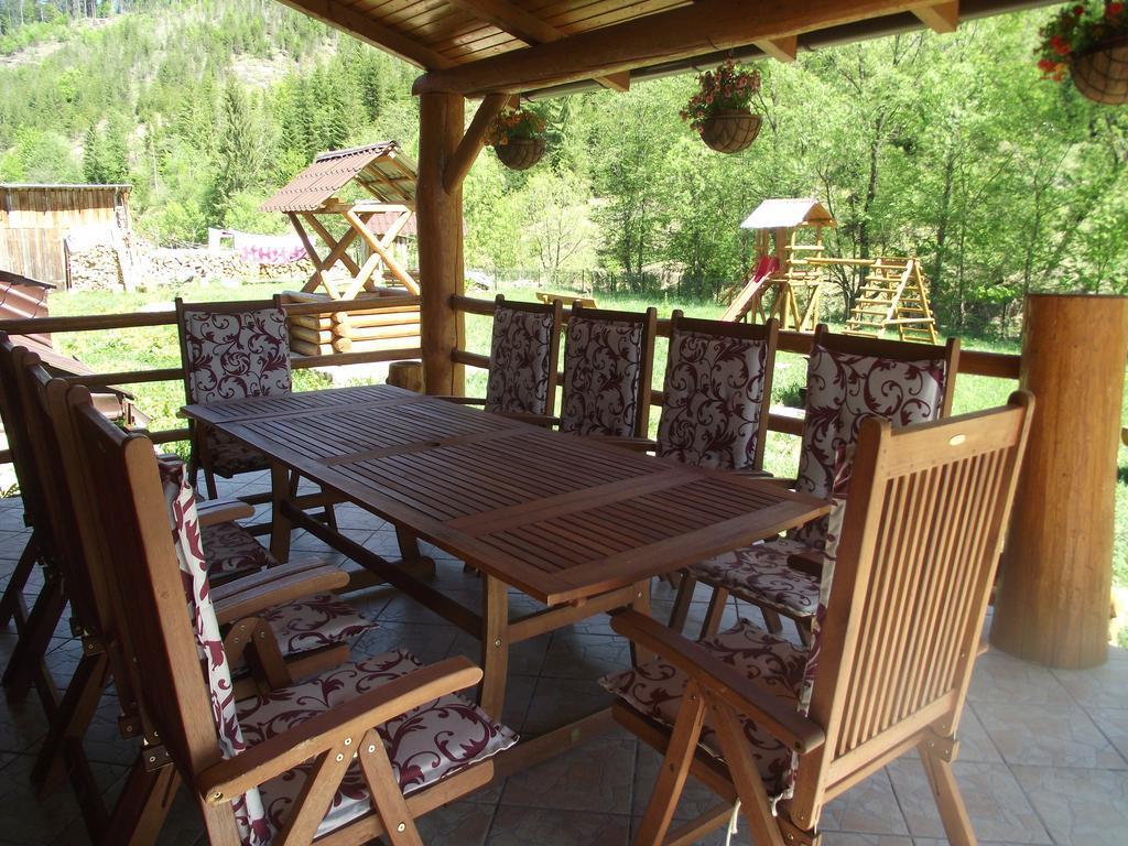 Cabana Piatra Runcului Vatra Moldoviţei エクステリア 写真